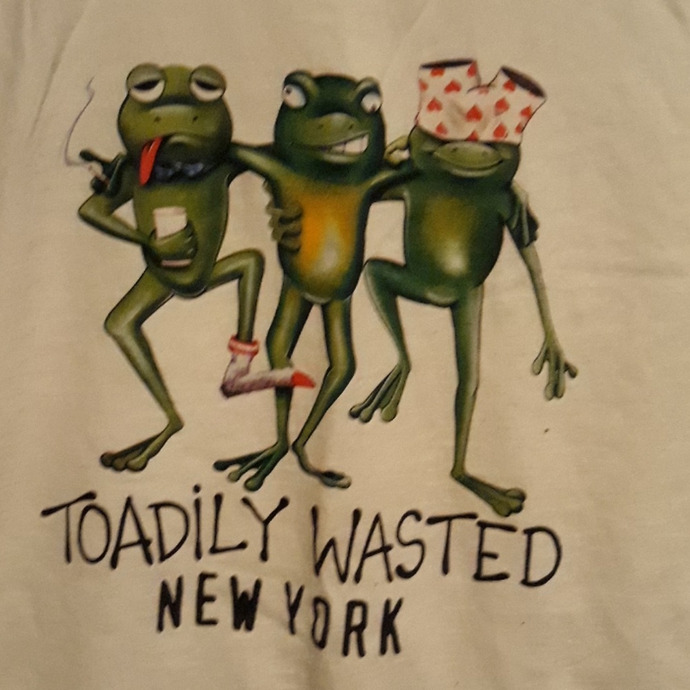 Frog tee